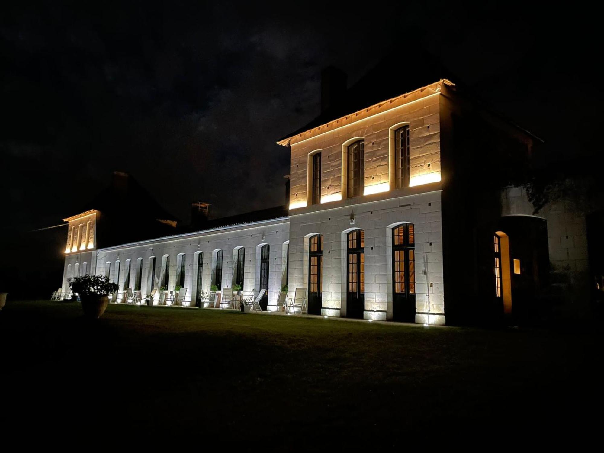 Chateau Neuf Le Desert Le Pizou Luaran gambar